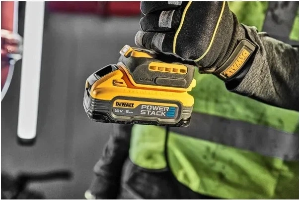 Набір акумуляторних батарей для інструментів DeWalt PowerStack 18 В 5 Аг 2 шт. (DCBP518H2-XJ) - зображення 11