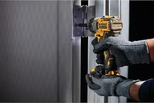 Акумуляторний шурупокрут DeWalt 12 В з 2 акумуляторами 2 Аг (DCF601D2-QW) - зображення 11