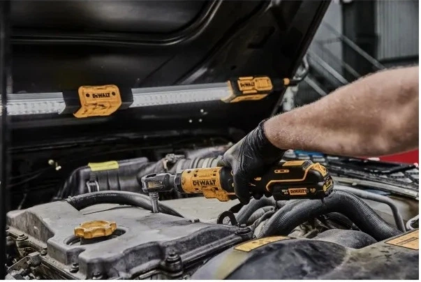 Grzechotka akumulatorowa DeWalt 54 Nm 1/4" 12 V (DCF504N-XJ) - obraz 8