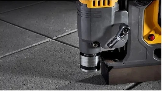 Wiertarka na stopie magnetycznej DeWalt 2-biegowa 18 V XR bez akumulatora i ładowarki (DCD1623N-XJ) - Zdjęcie 7 Wiertarka na stopie magnetycznej DeWalt 2-biegowa 18 V XR bez akumulatora i ładowarki (DCD1623N-XJ) - obraz 7