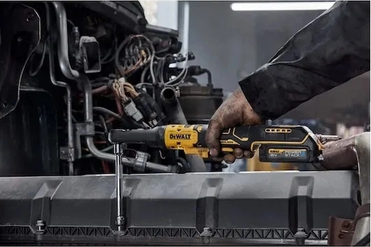 Grzechotka akumulatorowa DeWalt POWERSTACK 18 V 102 Nm z 2 akumulatorami 1.7 Ah (DCF510E2G-QW) - obraz 6
