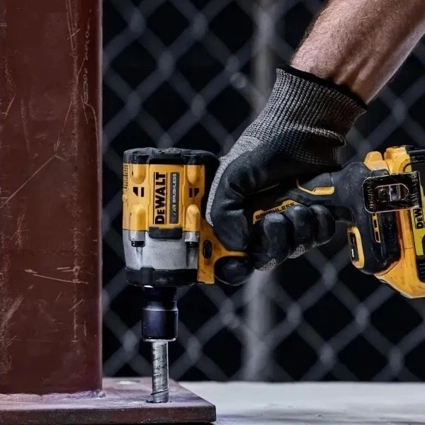 Akumulatorowy klucz udarowy DeWalt 18 V XR 1/2" 406 Nm z 2 akumulatorami 5 Ah (DCF921P2G-QW) - obraz 14