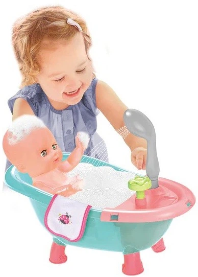 Lalka bobas Askato Tosia z wanienką w szaro-niebieskim ubranku 30 cm (126265) - Zdjęcie 4 Lalka bobas Askato Tosia z wanienką w szaro-niebieskim ubranku 30 cm (126265) - obraz 4