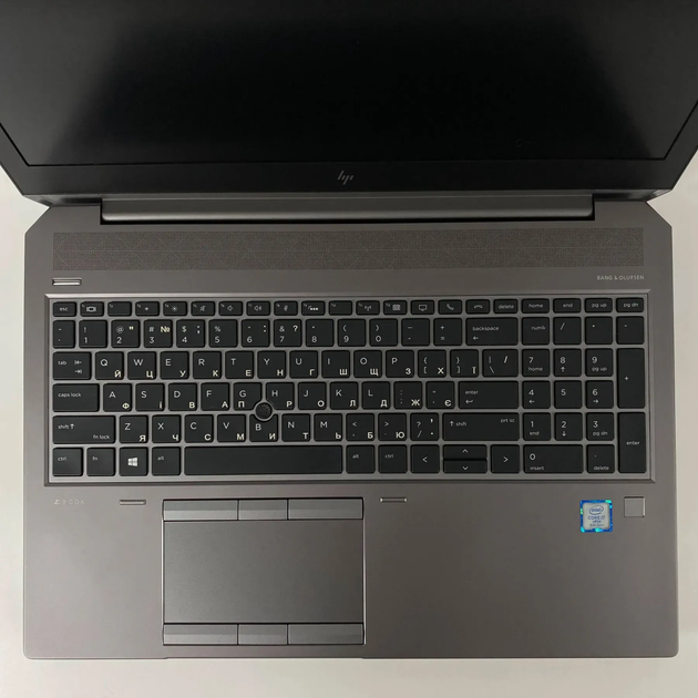Мобильная рабочая станция Б-класс HP ZBook 15 G5 / 15.6" (1920x1080) IPS / Intel Core i7-8850H (6 (12) ядра по 2.6 - 4.3 GHz) / 16 GB DDR4 / 250 GB SSD / nVidia Quadro P1000, 4 GB GDDR5, 256-bit / Fingerprint / WebCam / HDMI б/у + Подарок Мышь / USB - Фото 3 Мобильная рабочая станция Б-класс HP ZBook 15 G5 / 15.6" (1920x1080) IPS / Intel Core i7-8850H (6 (12) ядра по 2.6 - 4.3 GHz) / 16 GB DDR4 / 250 GB SSD / nVidia Quadro P1000, 4 GB GDDR5, 256-bit / Fingerprint / WebCam / HDMI б/у + Подарок Мышь / USB - изображение 3