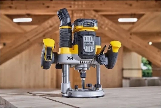 Акумуляторний фрезер DeWalt POWERSTACK 18V XR 8-12 мм з 2 акумуляторами 5 Аг (DCW620H2-QW) - зображення 9