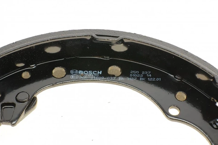 Гальмівні колодки BOSCH 0986487270 Seat Cordoba, Ibiza, Toledo; Skoda Fabia, Rapid, Felicia; Volkswagen Golf, Polo, Vento, Jetta, Caddy, Passat; Audi 80, A2; Chery Amulet A113AH3502170, A113502170, 811698073 - Фото 6 Гальмівні колодки BOSCH 0986487270 Seat Cordoba, Ibiza, Toledo; Skoda Fabia, Rapid, Felicia; Volkswagen Golf, Polo, Vento, Jetta, Caddy, Passat; Audi 80, A2; Chery Amulet A113AH3502170, A113502170, 811698073 - зображення 6