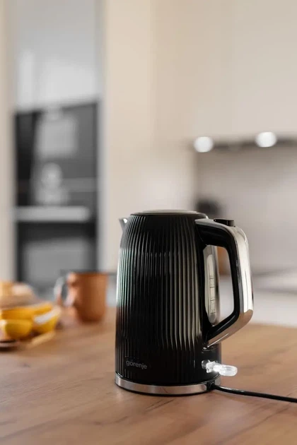 Електрочайник Gorenje 1.7л, Strix-контроль, чорний матовий (00109476) - Фото 8 Електрочайник Gorenje 1.7л, Strix-контроль, чорний матовий (00109476) - зображення 8