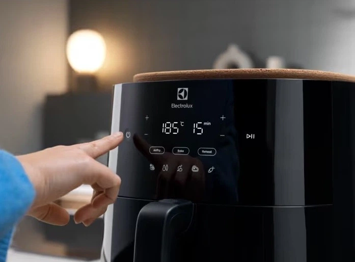 Мультипіч Electrolux 1800Вт, чаша-6.8л, сенсорне керування, 5 авто. програм, пластик, чорний (00108845) - изображение 5