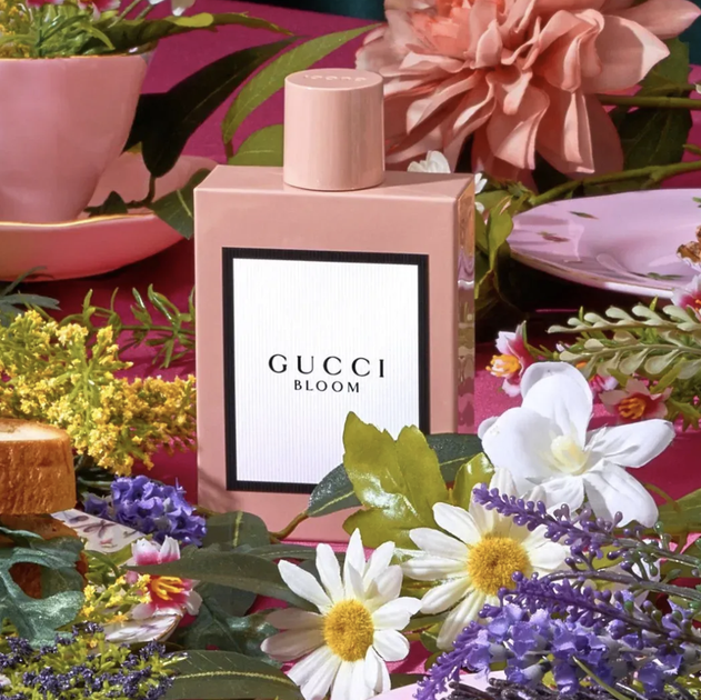 Жіноча парфумована вода Gucci Bloom 100 мл - Фото 2 Жіноча парфумована вода Gucci Bloom 100 мл - зображення 2