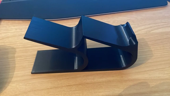 Настільна підставка для геймпадів PlayStation 4 DualShock та PlayStation 5 DualSense чорна - зображення 3