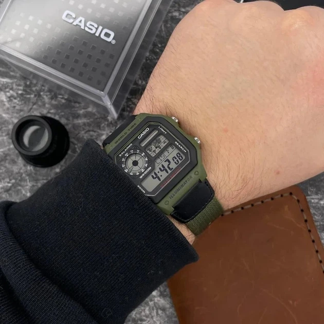 Наручний годинник Casio AE-1200WHB-3B - изображение 7