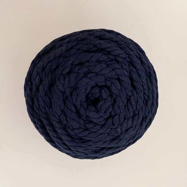 Шнур кручений для макраме YarnArt macrame rope 5мм темно-синій 500г (№784) - Фото 3 Шнур кручений для макраме YarnArt macrame rope 5мм темно-синій 500г (№784) - изображение 3