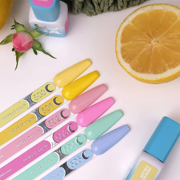 Кольоровий гель-лак LunaMoon PERFECT COLORS №504 (м'ятний) 8 мл — для манікюру та педикюру - Фото 4 Кольоровий гель-лак LunaMoon PERFECT COLORS №504 (м'ятний) 8 мл — для манікюру та педикюру - зображення 4