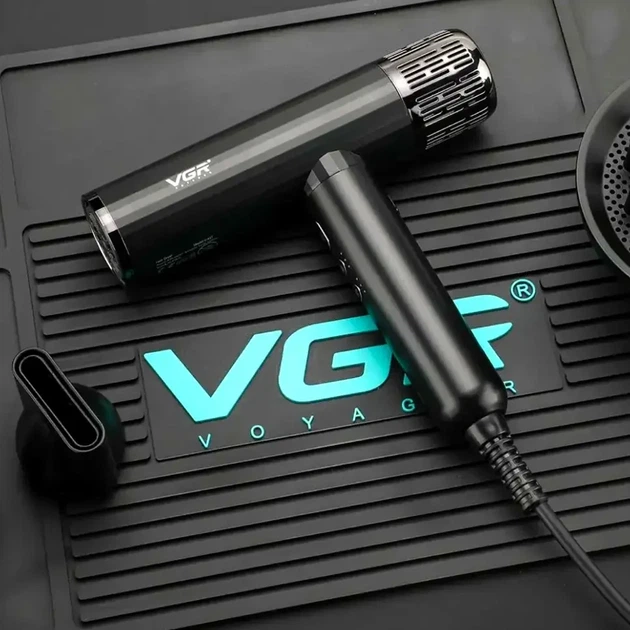 Фен VGR V-427 1900 Вт 3 насадки чорний для укладання з іонізацією й холодним обдувом - Фото 6 Фен VGR V-427 1900 Вт 3 насадки чорний для укладання з іонізацією й холодним обдувом - зображення 6