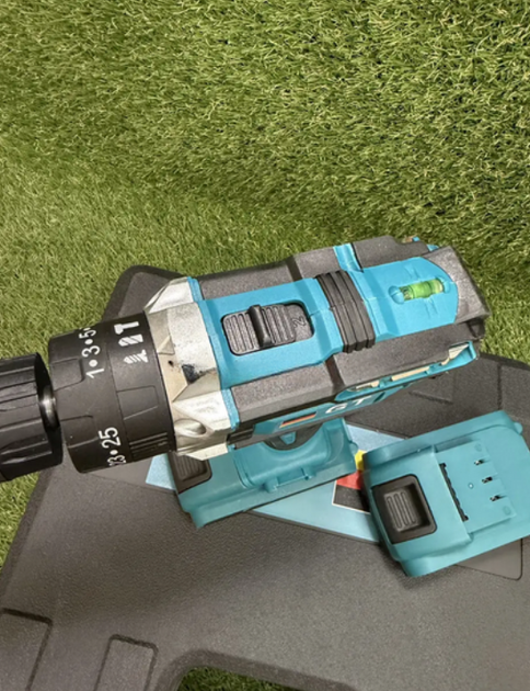 Ударный аккумуляторный шуруповерт GT Germany PRO 450DWE 48V 6Ah 75 Нм 1700 об/мин 25+3 с набором инструментов кейс - Фото 6 Ударный аккумуляторный шуруповерт GT Germany PRO 450DWE 48V 6Ah 75 Нм 1700 об/мин 25+3 с набором инструментов кейс - изображение 6