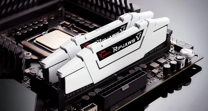 Оперативная память G.Skill DDR4-3600 32768MB PC4-28800 (Kit of 2x16384MB) Ripjaws V White (F4-3600C18D-32GVW) - изображение 4