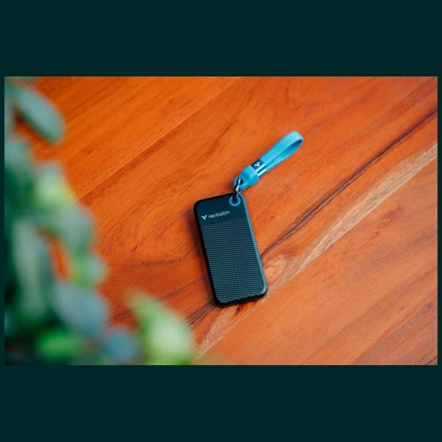 Dysk SSD Verbatim Pocket SSD 256GB USB-C 3.2 Gen 2 Type-C Black-Blue (23942324164) - Zdjęcie 6 Dysk SSD Verbatim Pocket SSD 256GB USB-C 3.2 Gen 2 Type-C Black-Blue (23942324164) - obraz 6