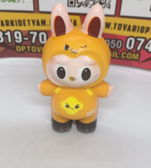 Игрушка антистресс сквиш Лабубу Labubu игрушка желтая 12 см - изображение 2
