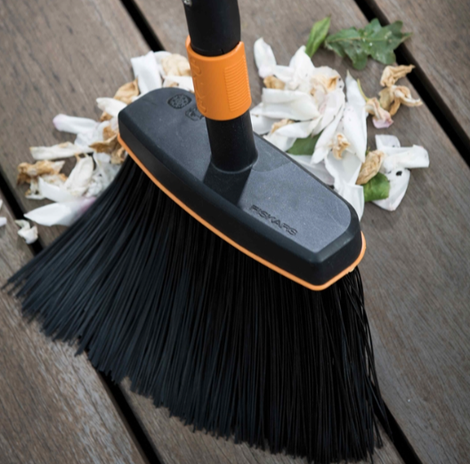 Мітла для підмітання Fiskars QuikFit 135534 (1001415) (насадка) - Фото 5 Мітла для підмітання Fiskars QuikFit 135534 (1001415) (насадка) - изображение 5