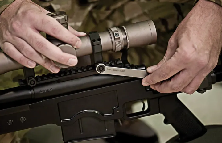 Мультитул Leatherman MUT EOD Black, чехол нейлоновый Molle (масло), sight adjuster (833119) - изображение 8