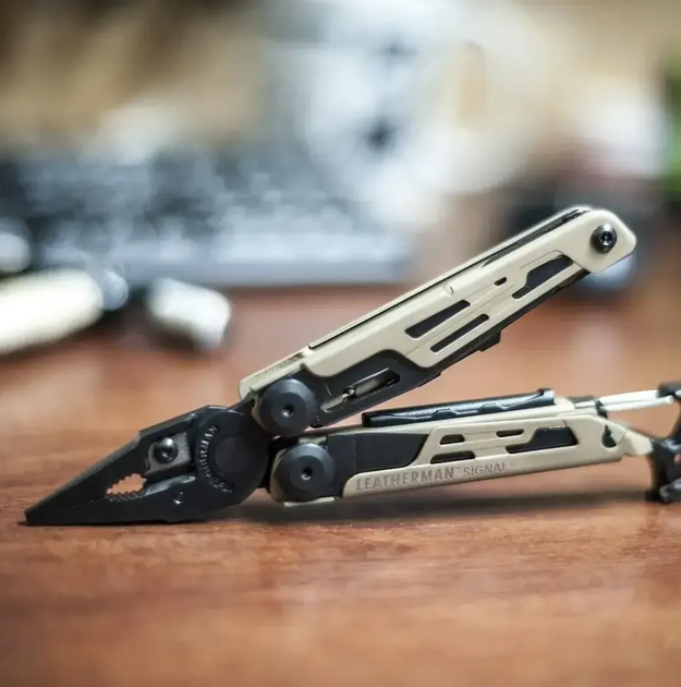 Мультитул Leatherman Signal Coyote, нейлоновый чехол (832404) - изображение 8
