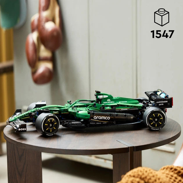 Конструктор LEGO Technic Автомобіль Формули-1 Aston Martin Aramco AMR25 1547 деталей (42240) - зображення 3