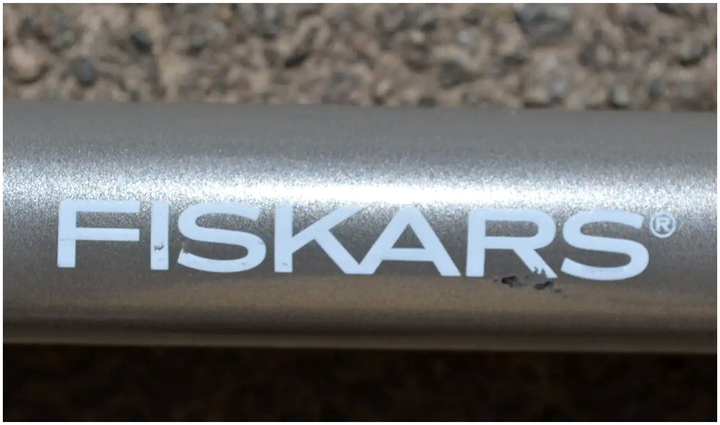 Садовые вилы 121 см стальные для копки земли 4 зубца серые Fiskars SE1372 - Фото 7 Садовые вилы 121 см стальные для копки земли 4 зубца серые Fiskars SE1372 - изображение 7