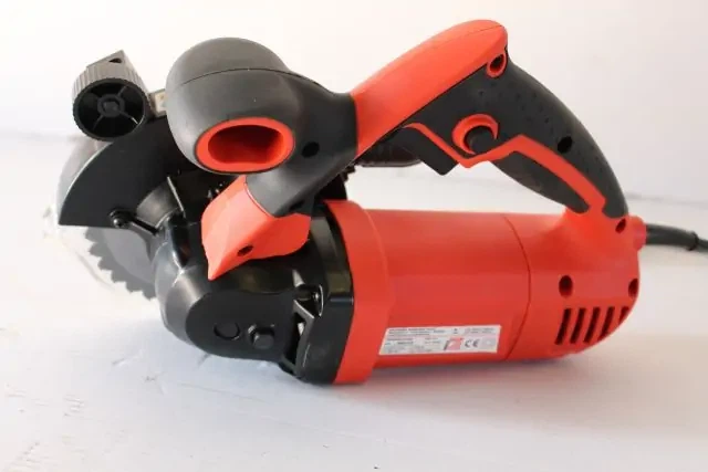 Ручна дискова пила Holzmann DBS 125 - зображення 5