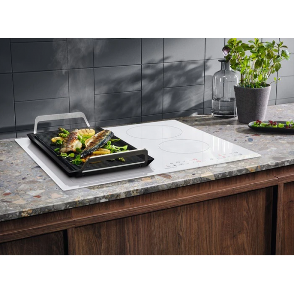 Варильна поверхня індукційна ELECTROLUX LIV63431BW - изображение 2