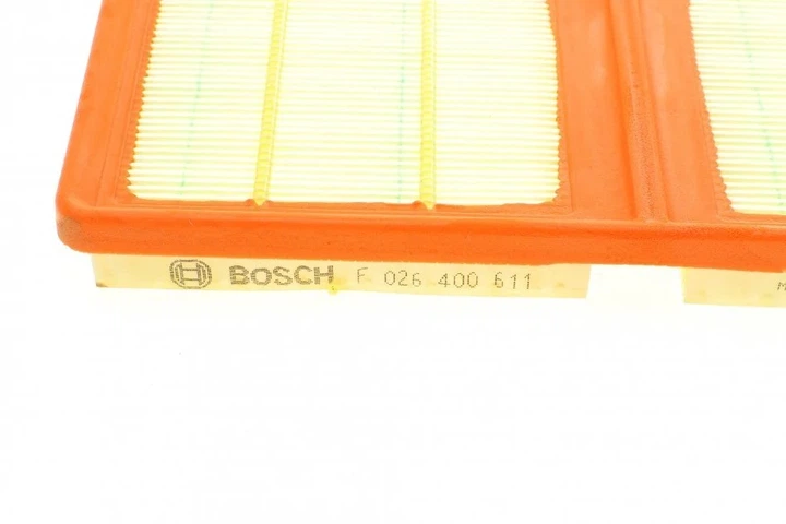 Повітряний фільтр BOSCH F026400611 Audi A1, A3; Volkswagen Golf, Caddy, T-Roc, Polo; Skoda Octavia, Fabia, Rapid, Karoq; Seat Ibiza, Toledo, Leon 04C129620A - зображення 5