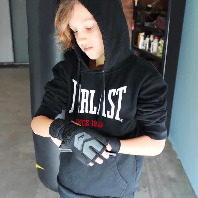 Бинти-рукавички Everlast 100% полиэстер S/M черный серый для детей - Фото 8 Бинти-рукавички Everlast 100% полиэстер S/M черный серый для детей - изображение 8