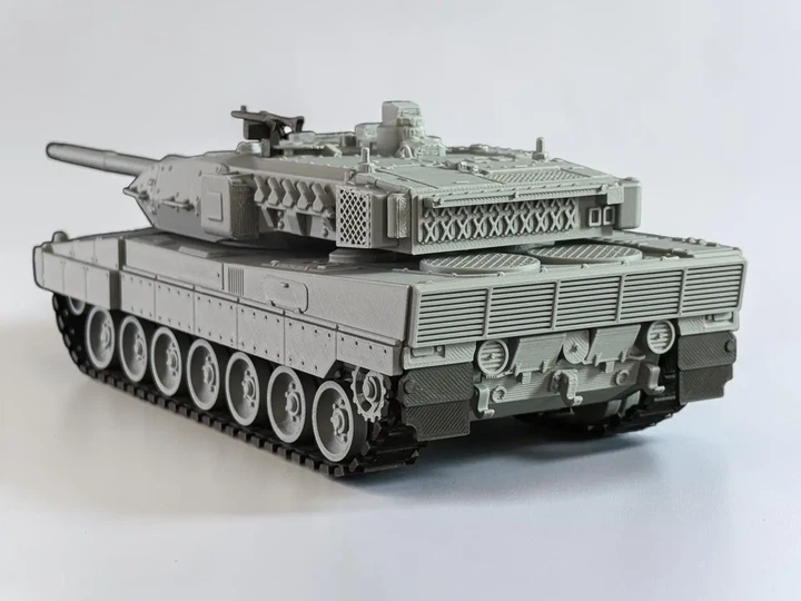 Конструктор для сборки танка Leopard 2A7, масштаб 1:35 - Фото 3 Конструктор для сборки танка Leopard 2A7, масштаб 1:35 - изображение 3