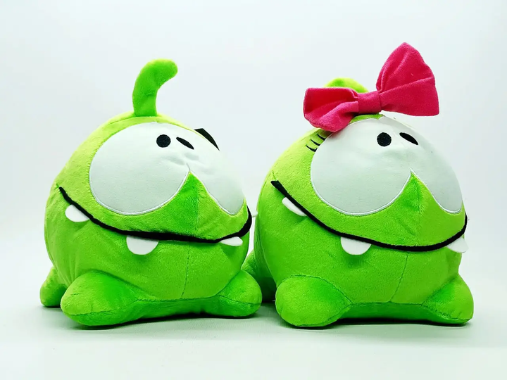 М'які іграшки "Ам Ням та Ам Няша" Star Toys набір іграшкових монстриків 20 см герої гри Cut the Rope 00278-55 - Фото 4 М'які іграшки "Ам Ням та Ам Няша" Star Toys набір іграшкових монстриків 20 см герої гри Cut the Rope 00278-55 - зображення 4