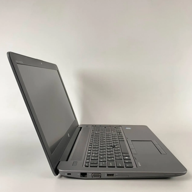Мобільна робоча станція HP ZBook 15 G4 / 15.6" (1920x1080) IPS / Intel Core i7-7820HQ (4 (8) ядра по 2.9 - 3.9 GHz) / 16 GB DDR4 / 512 GB SSD / nVidia Quadro M2200, 4 GB GDDR5, 128-bit / WebCam / Fingerprint б/в + Подарунок Бездротова миша / USB - Фото 4 Мобільна робоча станція HP ZBook 15 G4 / 15.6" (1920x1080) IPS / Intel Core i7-7820HQ (4 (8) ядра по 2.9 - 3.9 GHz) / 16 GB DDR4 / 512 GB SSD / nVidia Quadro M2200, 4 GB GDDR5, 128-bit / WebCam / Fingerprint б/в + Подарунок Бездротова миша / USB - зображення 4