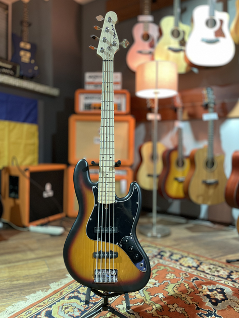 Бас-гитара Woodstock Satin J-Bass 5 string MN 3 Tone Sunburst - Фото 2 Бас-гитара Woodstock Satin J-Bass 5 string MN 3 Tone Sunburst - изображение 2