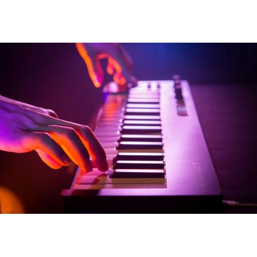 MIDI клавиатура Arturia KeyStep Black Edition - изображение 3