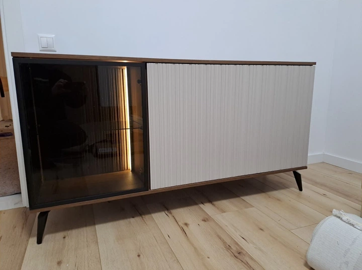 Комод с подсветкой Perfect Home Vici K154 80x154x39 см, 3-дверный Орех/кашемир (000012376989) - изображение 5