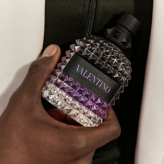 Туалетная вода для мужчин Valentino Uomo Born In Roma Purple Melancholia 50 мл - Фото 4 Туалетная вода для мужчин Valentino Uomo Born In Roma Purple Melancholia 50 мл - изображение 4