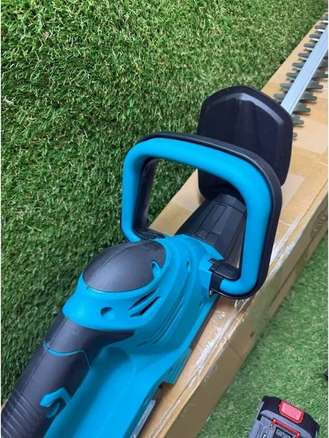 Кущоріз акумуляторний Krafftec Germany 52V 2×6Ah Li-Ion безщітковий кущоріз з довжиною леза 52 см для саду і бур´янів з 2 акумуляторами та кейсом - Фото 5 Кущоріз акумуляторний Krafftec Germany 52V 2×6Ah Li-Ion безщітковий кущоріз з довжиною леза 52 см для саду і бур´янів з 2 акумуляторами та кейсом - изображение 5