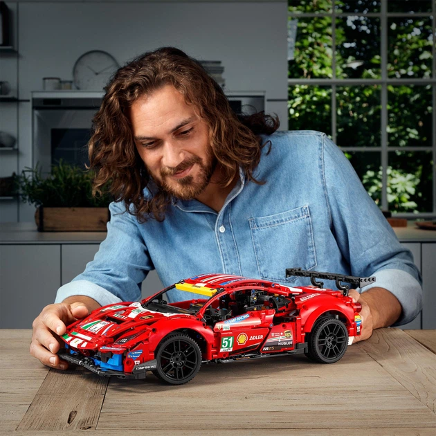Конструктор Ferrari 488 1677 деталей в стиле LEGO Technic, спортивный автомобиль, модель суперкара, большой конструктор - изображение 7