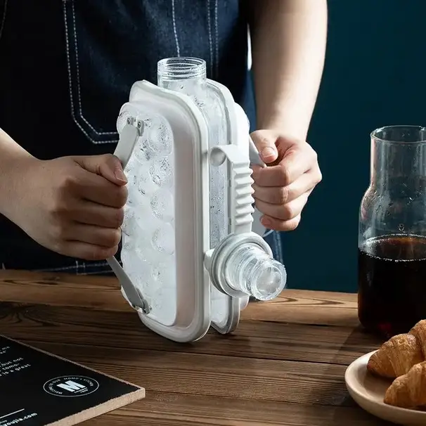 Портативна силіконова форма для льоду пляшка складана 2 в 1 ICE CUBE TRAY на 17 кульок - изображение 2