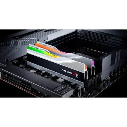 Оперативная память G.Skill 32 GB (2x16GB) DDR5 6000 MHz Trident Z5 RGB Silver (F5-6000J3636F16GX2-TZ5RS) - Фото 6 Оперативная память G.Skill 32 GB (2x16GB) DDR5 6000 MHz Trident Z5 RGB Silver (F5-6000J3636F16GX2-TZ5RS) - изображение 6