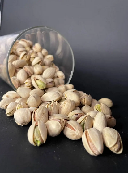 Жареные фисташки соленые 1000 г отборные орехи с насыщенным вкусом для перекуса, салатов и кулинарных блюд - Фото 6 Жареные фисташки соленые 1000 г отборные орехи с насыщенным вкусом для перекуса, салатов и кулинарных блюд - изображение 6