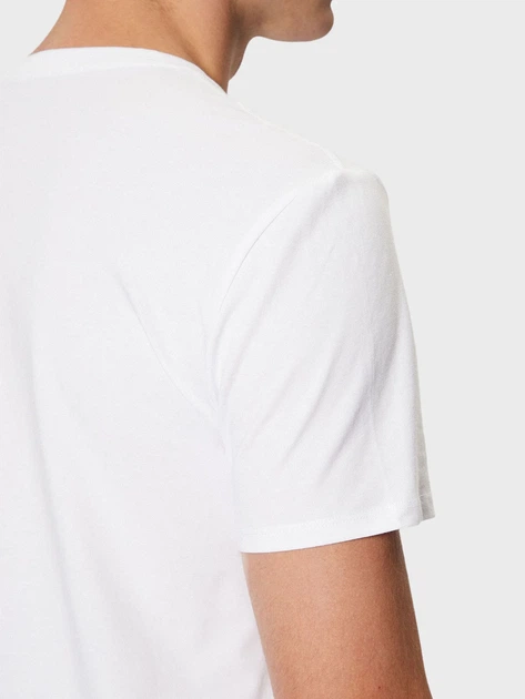 Футболка хлопковая мужская Guess CN SS CORE TEE STR M2YI24-J1314-G011 S Pure White (7622078831596) - Фото 5 Футболка хлопковая мужская Guess CN SS CORE TEE STR M2YI24-J1314-G011 S Pure White (7622078831596) - изображение 5