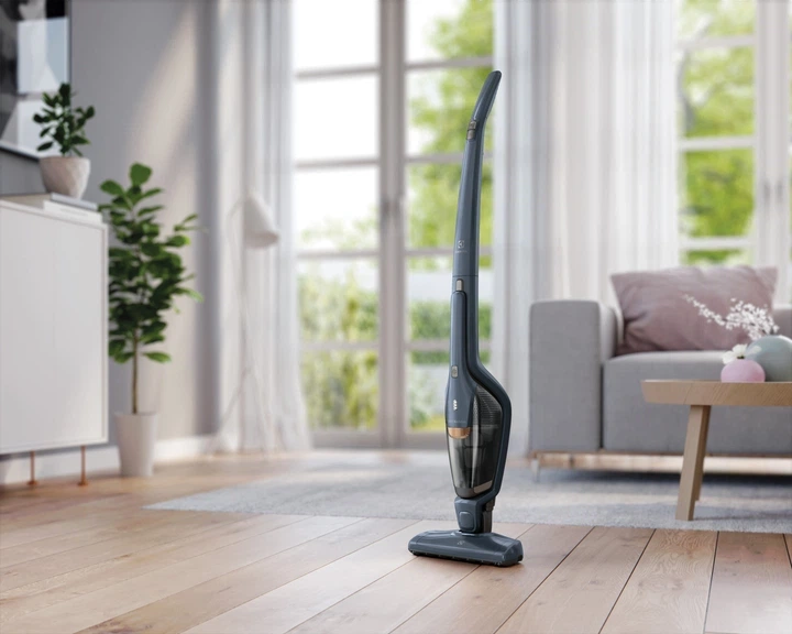 Акумуляторний пилосос Electrolux EERC75DB - зображення 2