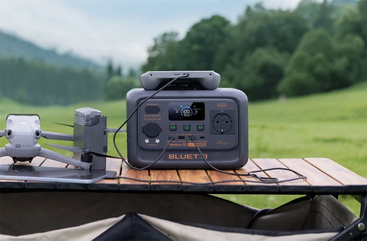 Зарядна станція Bluetti Premium 30 V2 / 600 Вт / 320 Вт⋅год / LiFePO4 (P-PR30V2-EU-GY-BL-010) - изображение 2