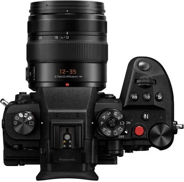 Стандартний об'єктив Panasonic H-ES12035E Leica DG Vario Elmarit 12-35mm f/2.8 II ASPH. POWER OIS (H-ES12035E) - Фото 2 Стандартний об'єктив Panasonic H-ES12035E Leica DG Vario Elmarit 12-35mm f/2.8 II ASPH. POWER OIS (H-ES12035E) - изображение 2