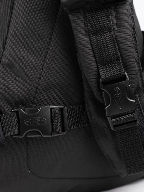 Сумка через плече EastPak Black 15L у чорному кольорі. - Фото 3 Сумка через плече EastPak Black 15L у чорному кольорі. - зображення 3