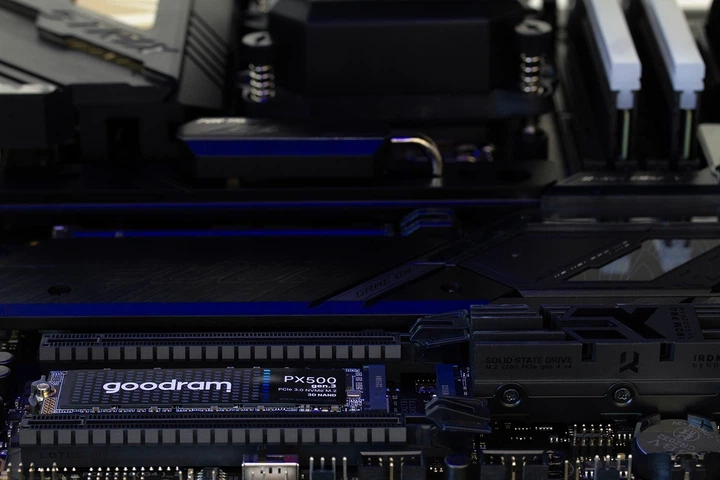 SSD диск Goodram PX500 Gen.3 512GB M.2 2280 PCIe 3.0 x4 NVMe 3D NAND QLC (SSDPR-PX500-512-80-G3) - Фото 5 SSD диск Goodram PX500 Gen.3 512GB M.2 2280 PCIe 3.0 x4 NVMe 3D NAND QLC (SSDPR-PX500-512-80-G3) - зображення 5
