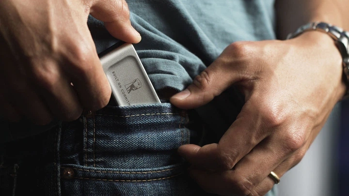 SSD диск Kingston XS2000 BoC Portable SSD 500GB USB 3.2 Gen 2x2 IP55 Silver (SXS2000/500GA) - изображение 12